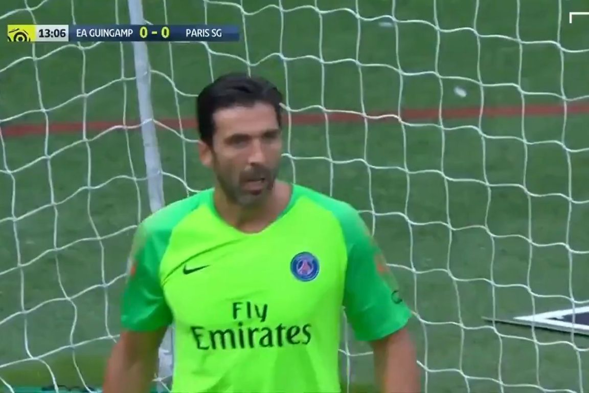 Esta incrível defesa de Buffon prova que a idade é apenas um número