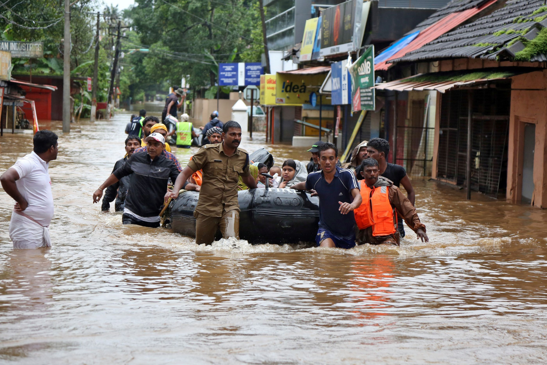 Chuvas, inundações e deslizamentos de terra. O dilúvio em Kerala