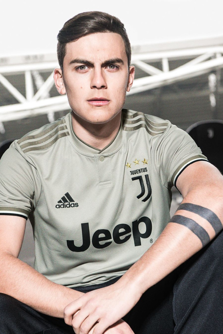 Juventus apresenta a nova 'pele' de Ronaldo e companhia