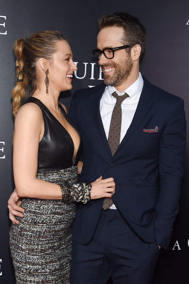 Blake Lively e Ryan Reynolds completaram seis anos de casamento