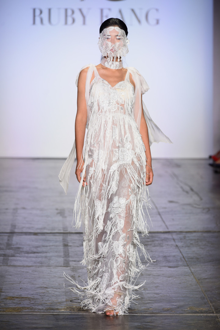 Os looks mais peculiares da New York Fashion Week