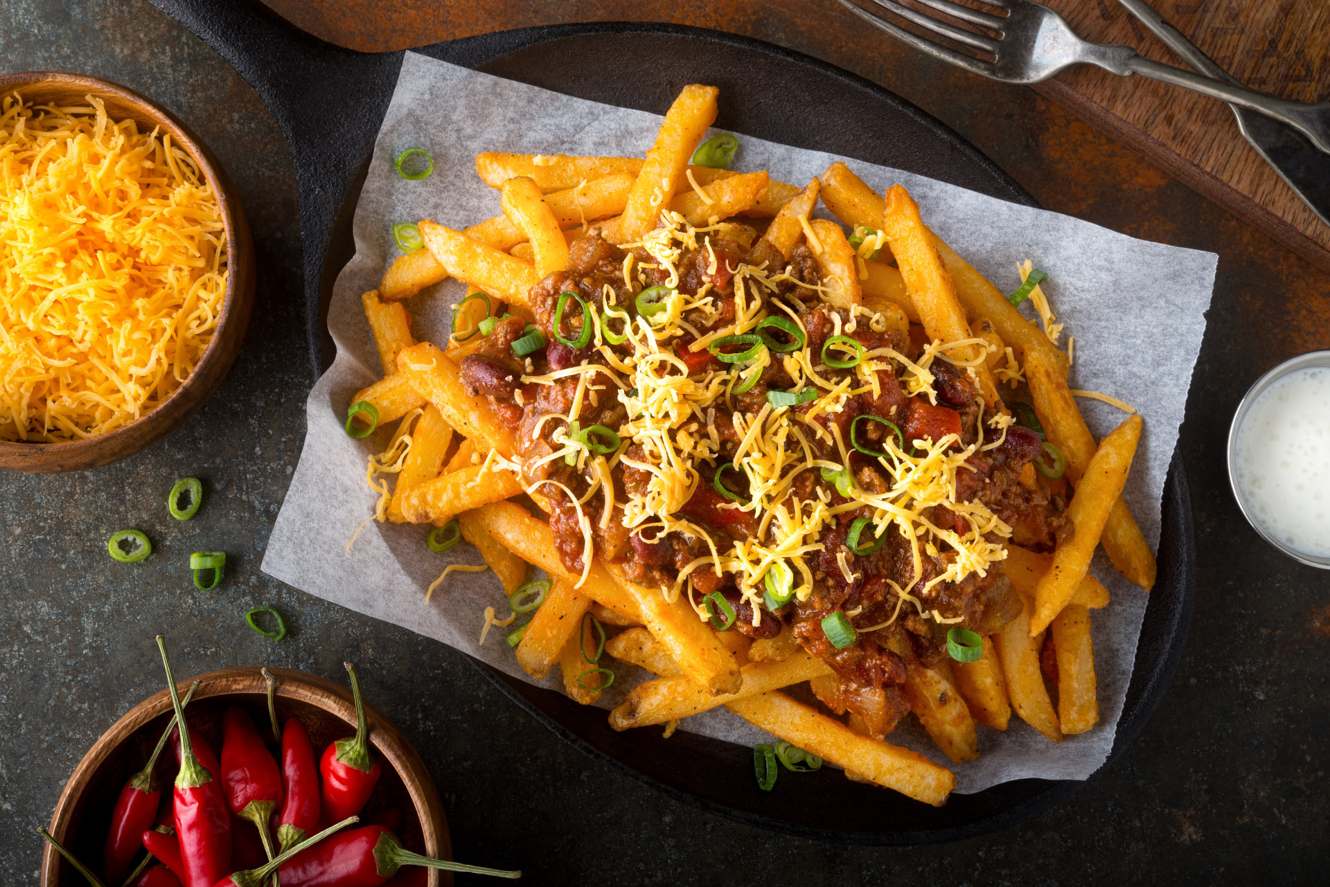 As diferentes formas como as batatas fritas são consumidas pelo mundo
