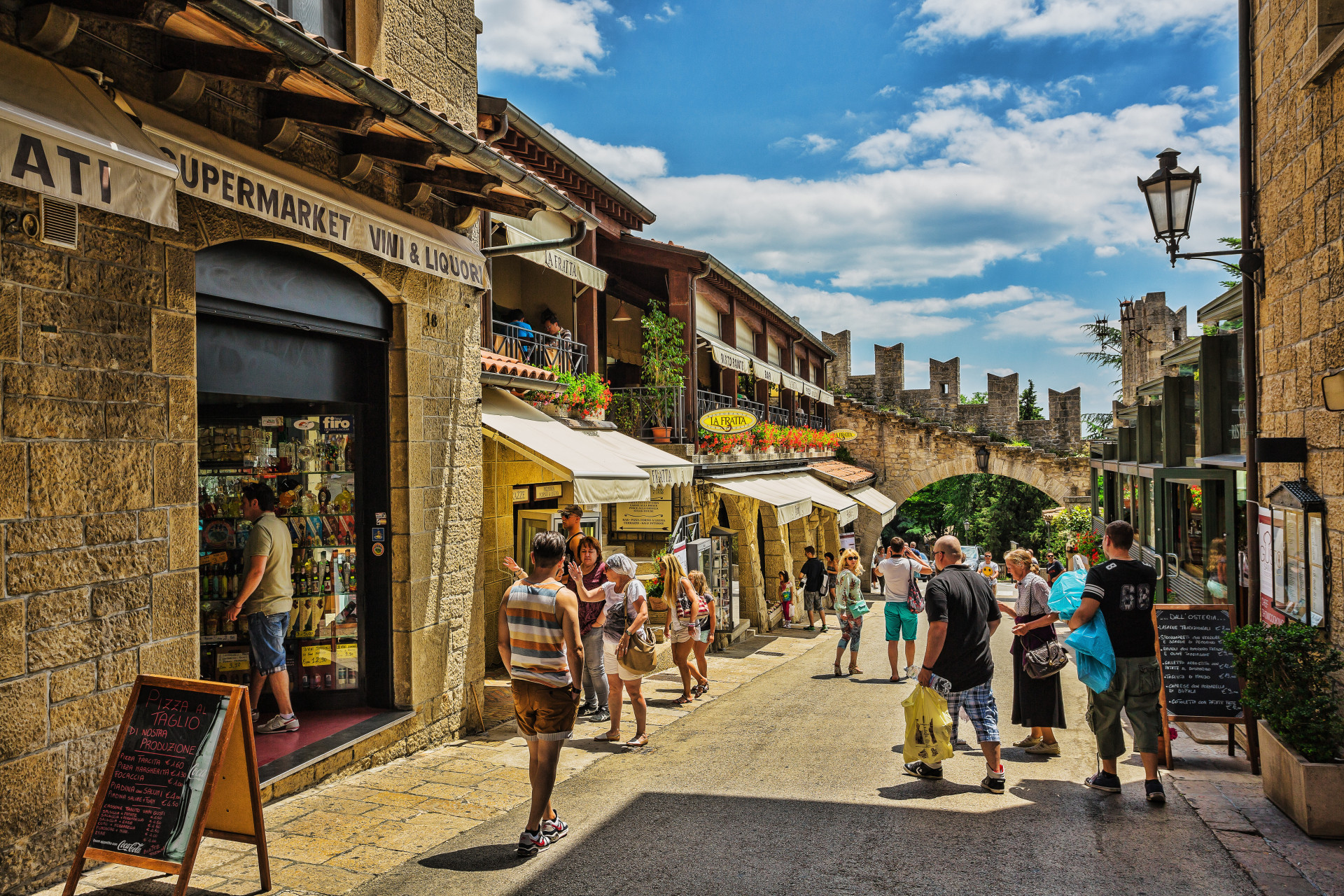 Conheça o pequeno país europeu que tem feito sucesso entre os turistas