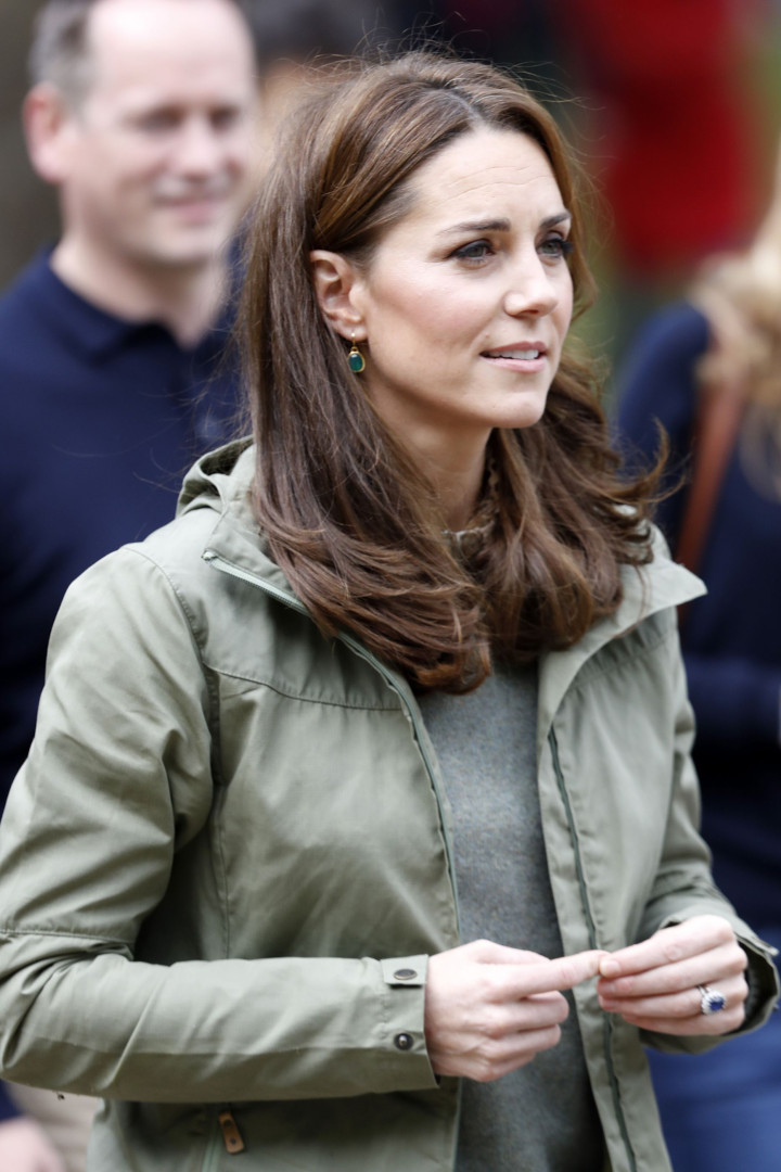 Kate Middleton usa visual descontraído no regresso aos eventos públicos