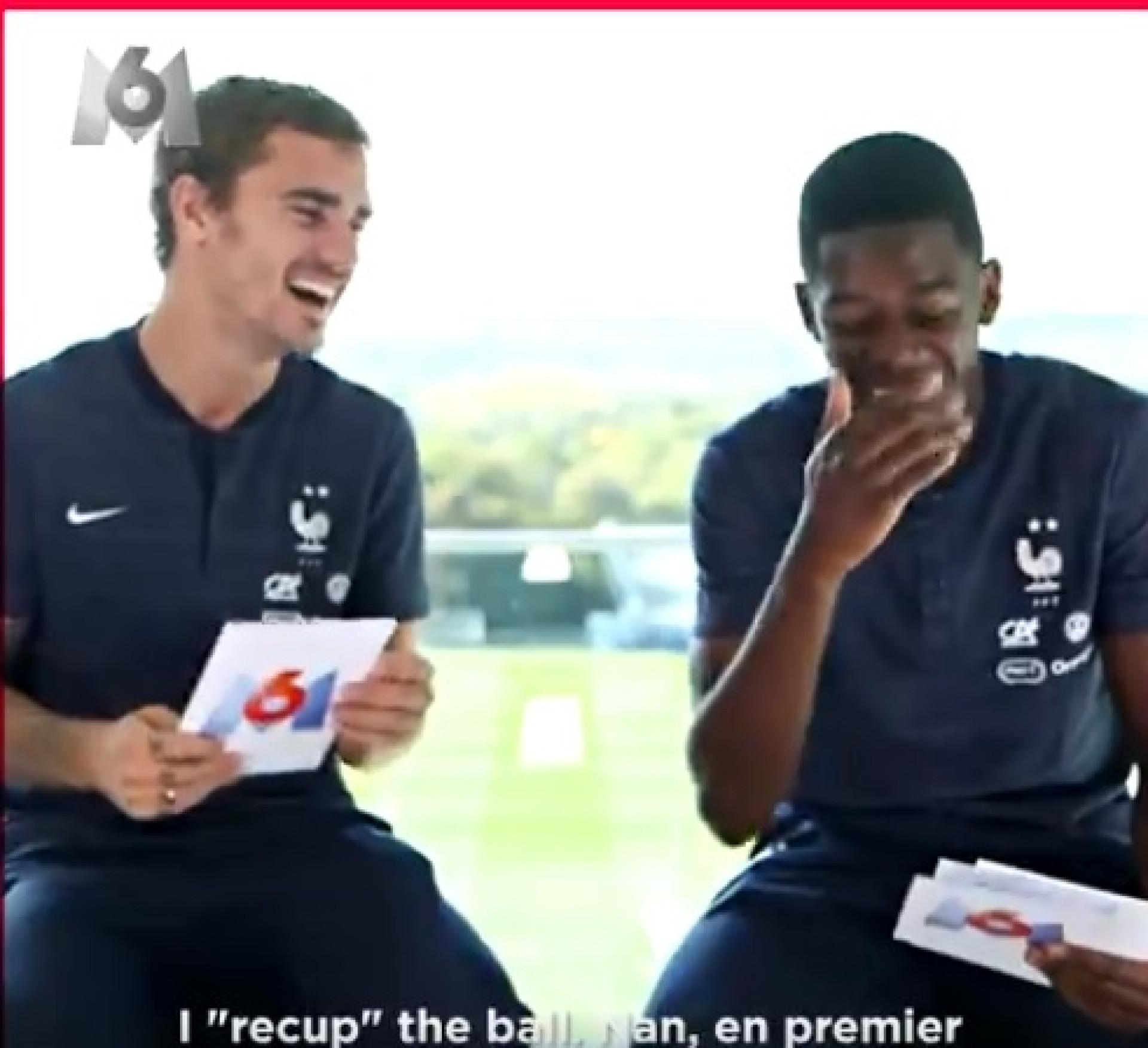 Griezmann e Dembélé imitam selecionador e companheiros em vídeo divertido