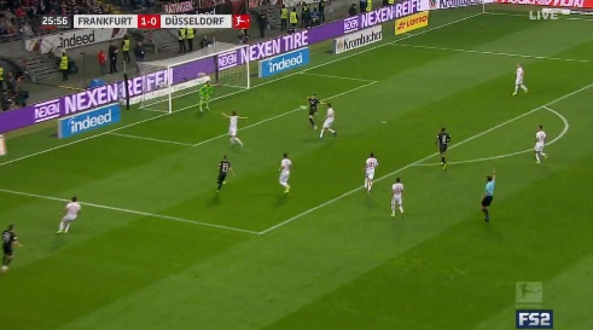 'Águia' Jovic marca golo do outro mundo na Alemanha