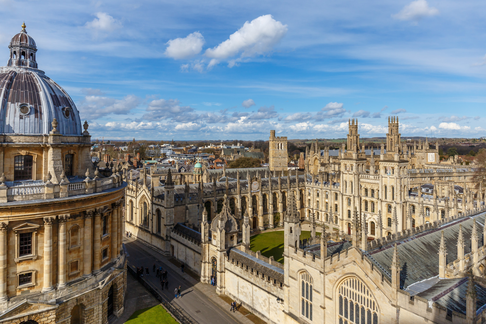 Deslumbre-se com as mais belas universidades do mundo