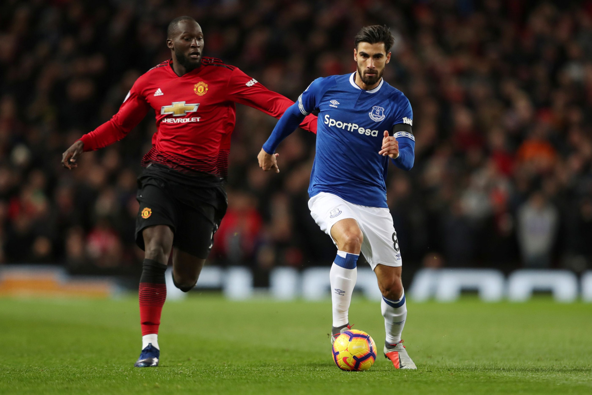 Estes 11 portugueses estrearam-se esta época na Premier League