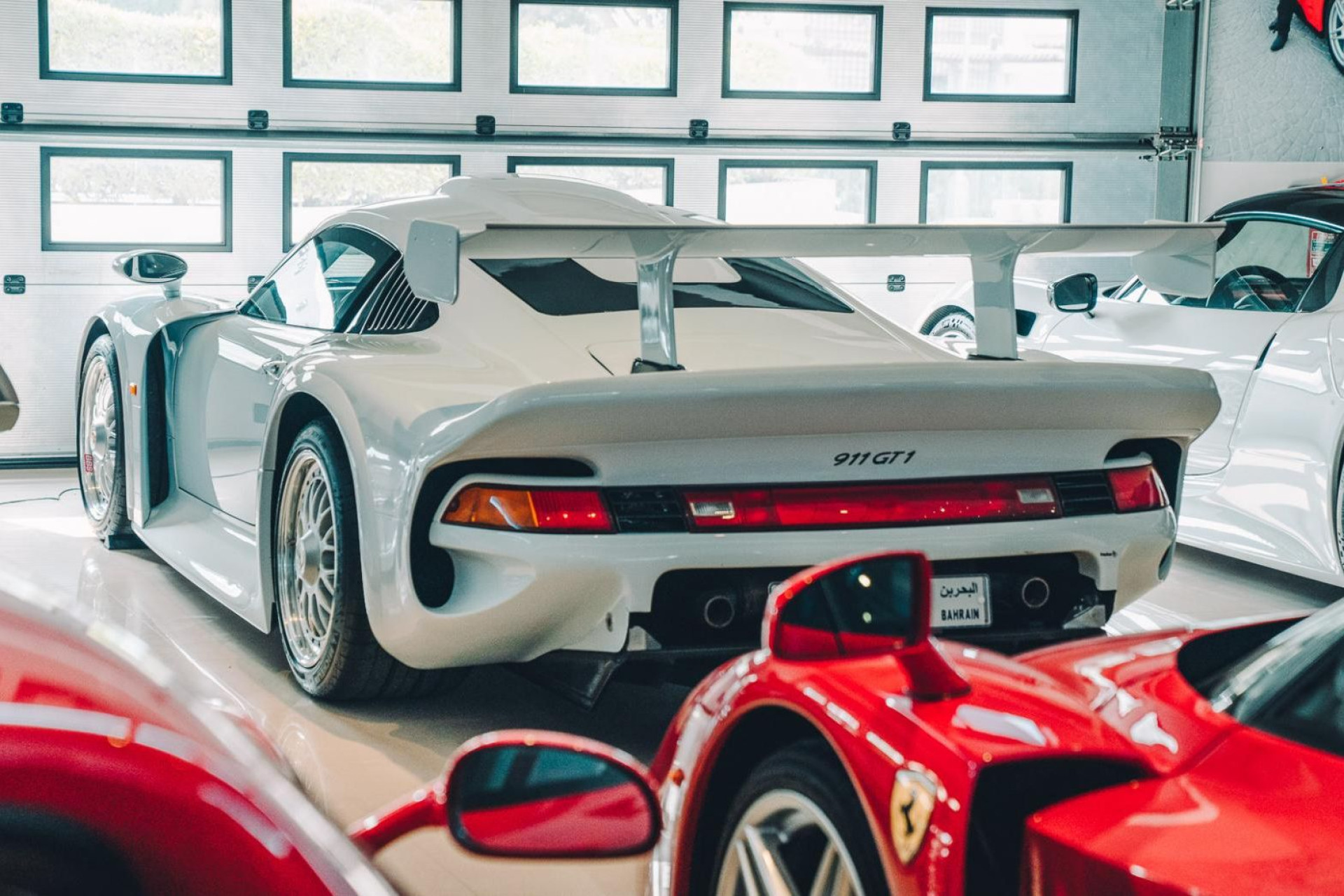 Atenção, Ronaldo! Esta é a maior garagem de carros do mundo
