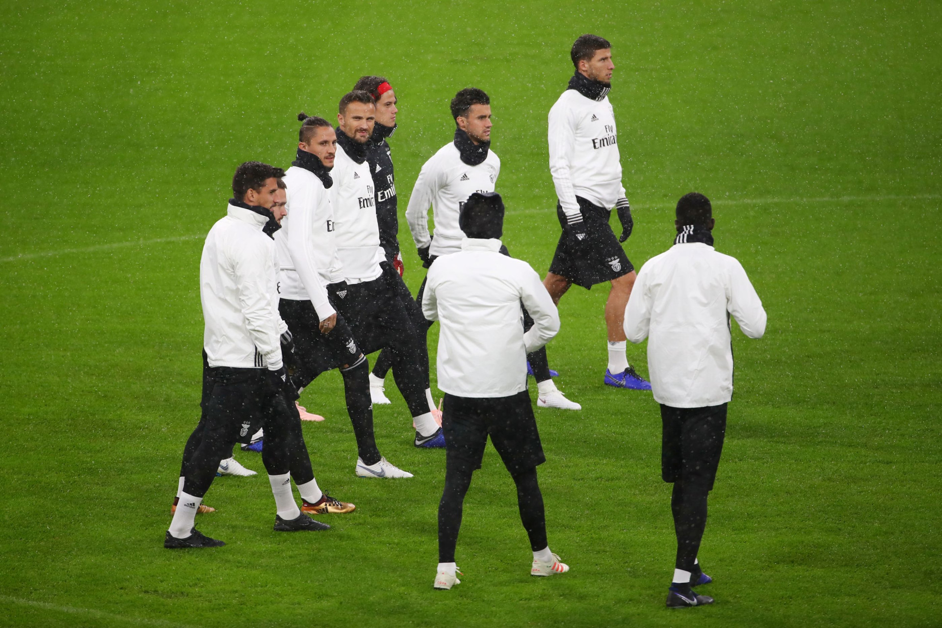 Neve, frio e... (muita) ambição: Assim foi o treino do Benfica em Munique