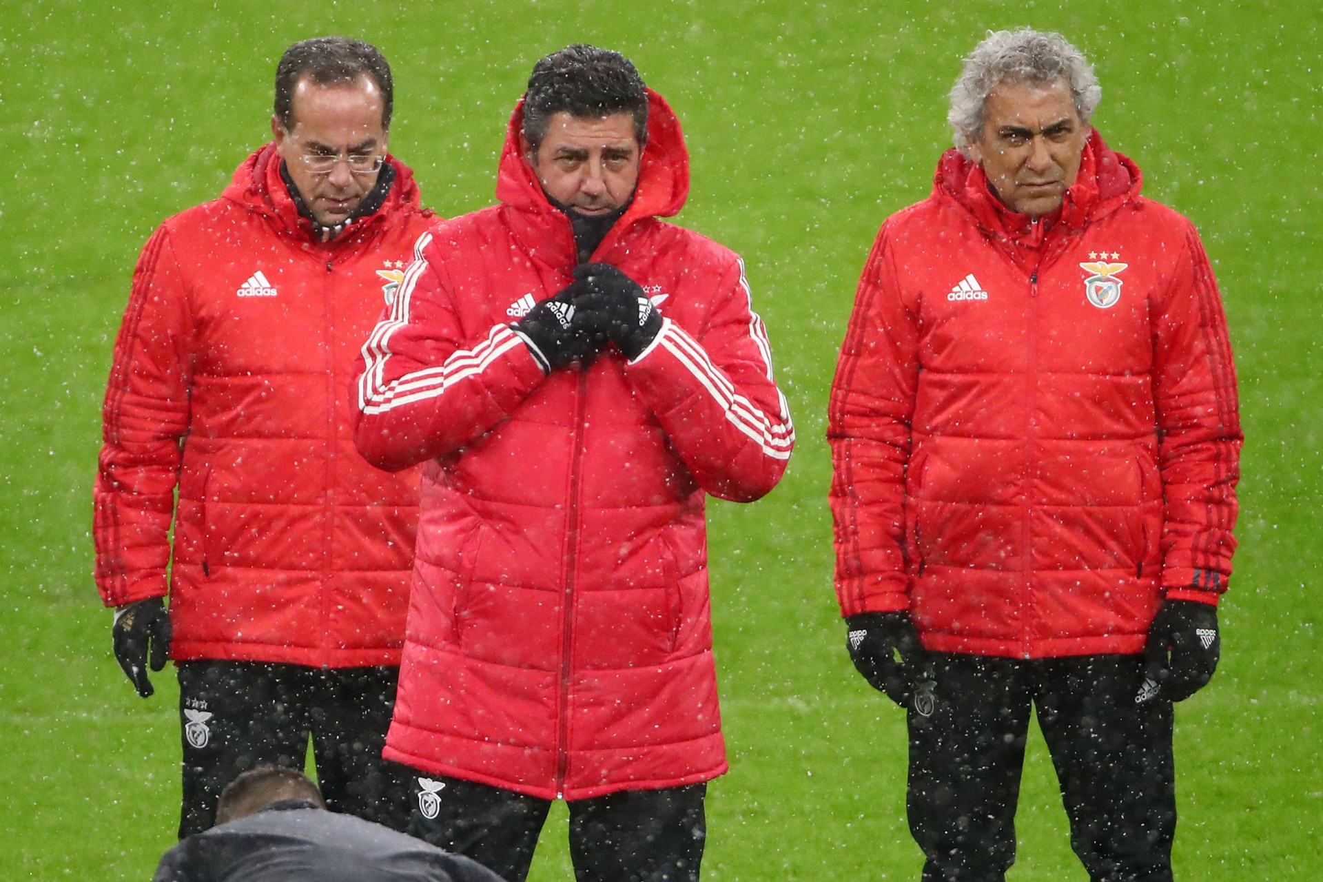 Neve, frio e... (muita) ambição: Assim foi o treino do Benfica em Munique