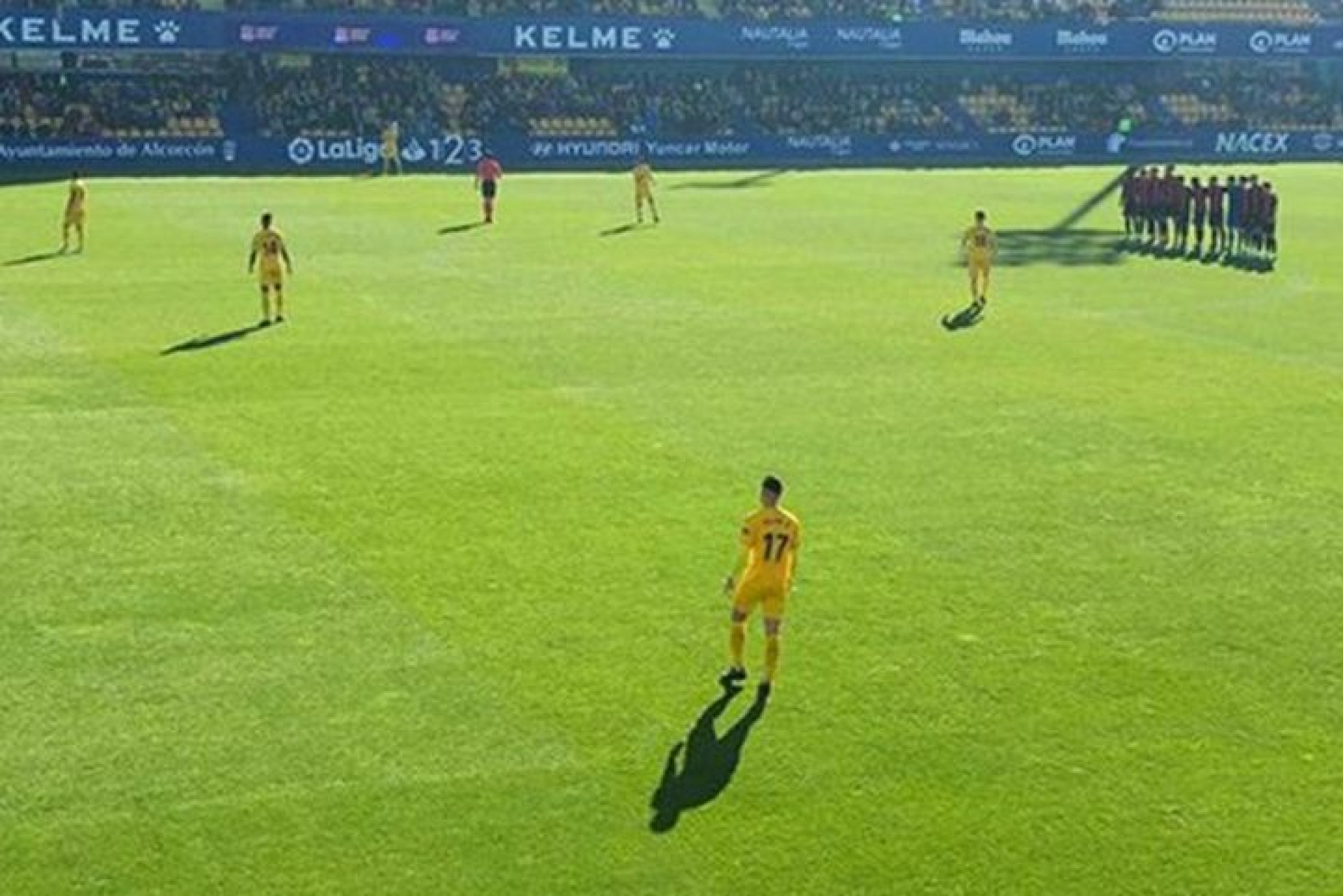 Jogadores do Reus ficaram parados em protesto contra salários em atraso