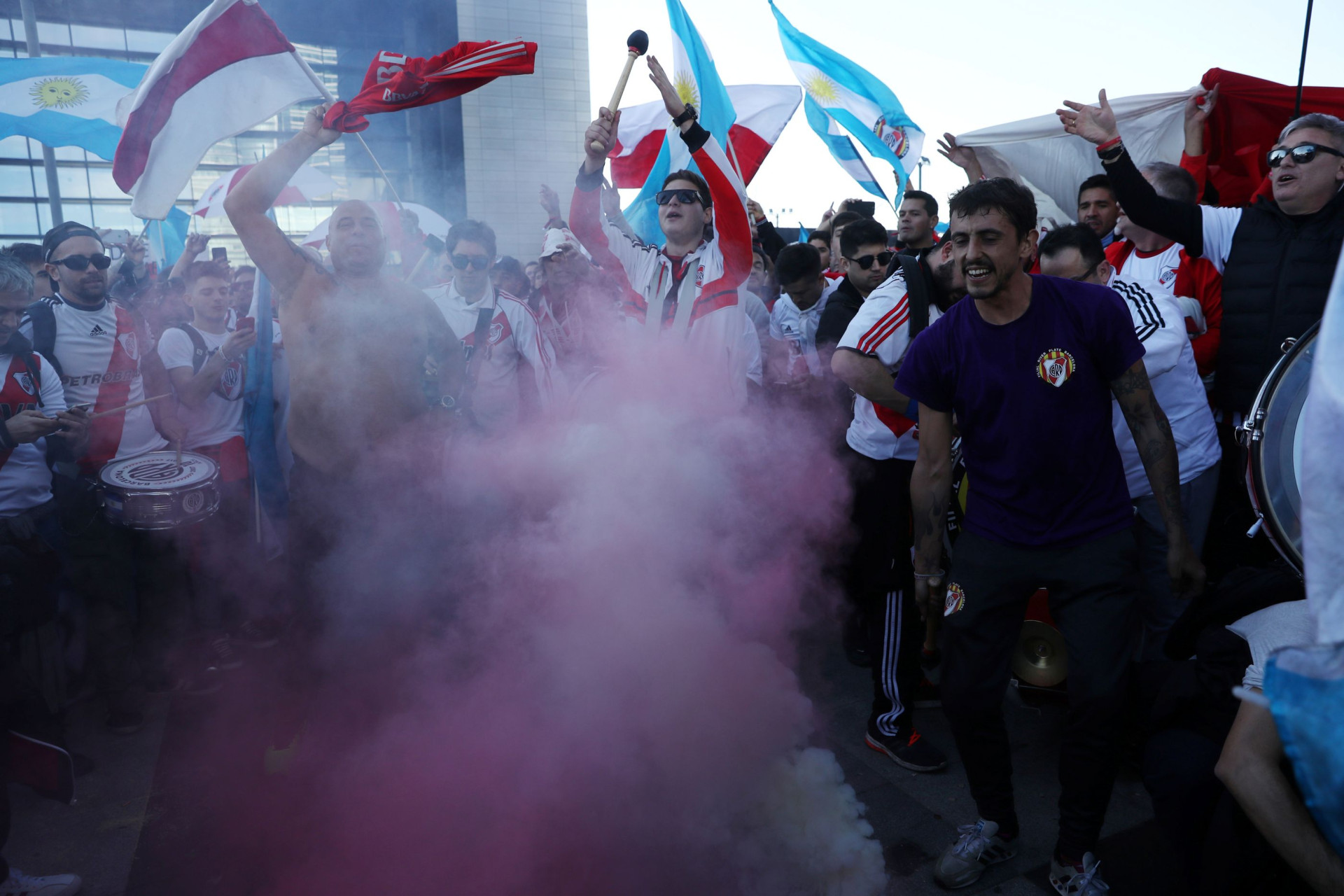 Por fim, o futebol: As melhores imagens da 'louca' final da Libertadores