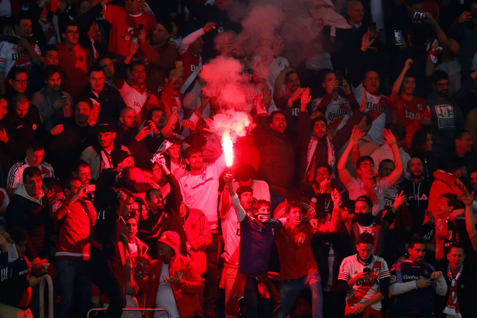 Por fim, o futebol: As melhores imagens da 'louca' final da Libertadores