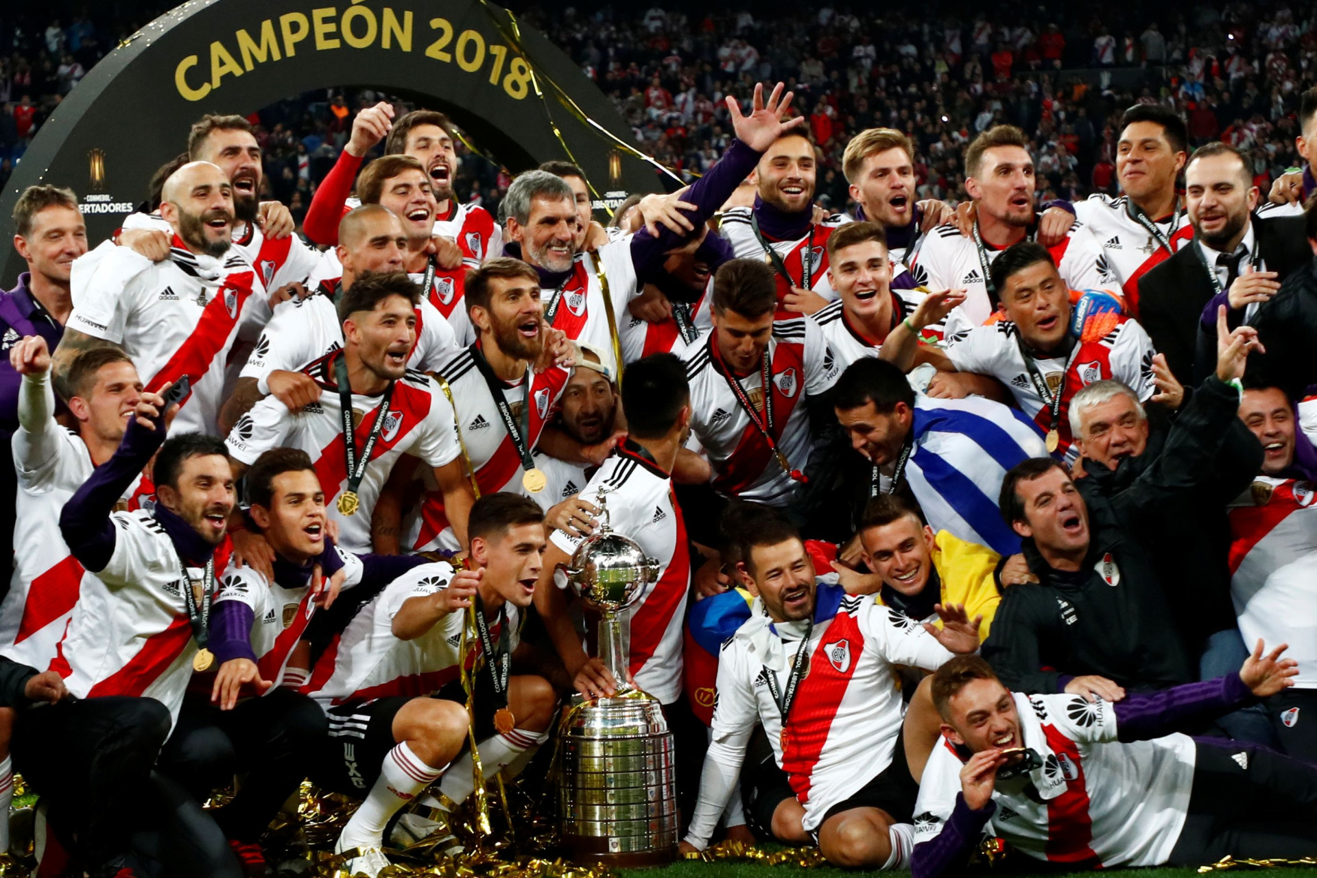 Por fim, o futebol: As melhores imagens da 'louca' final da Libertadores