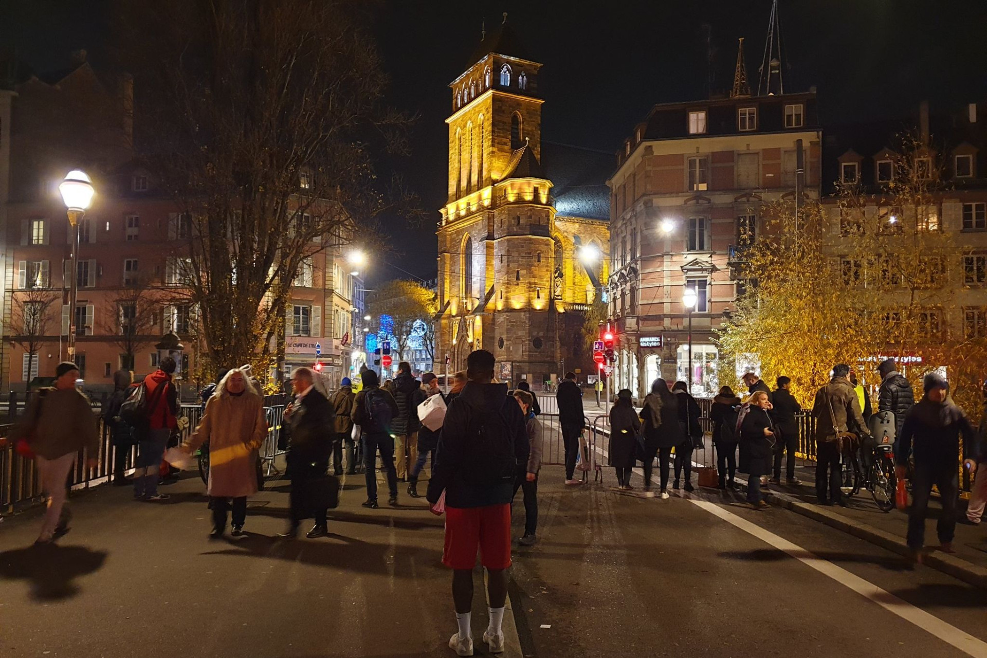 Eis as imagens do cenário do tiroteio de Estrasburgo