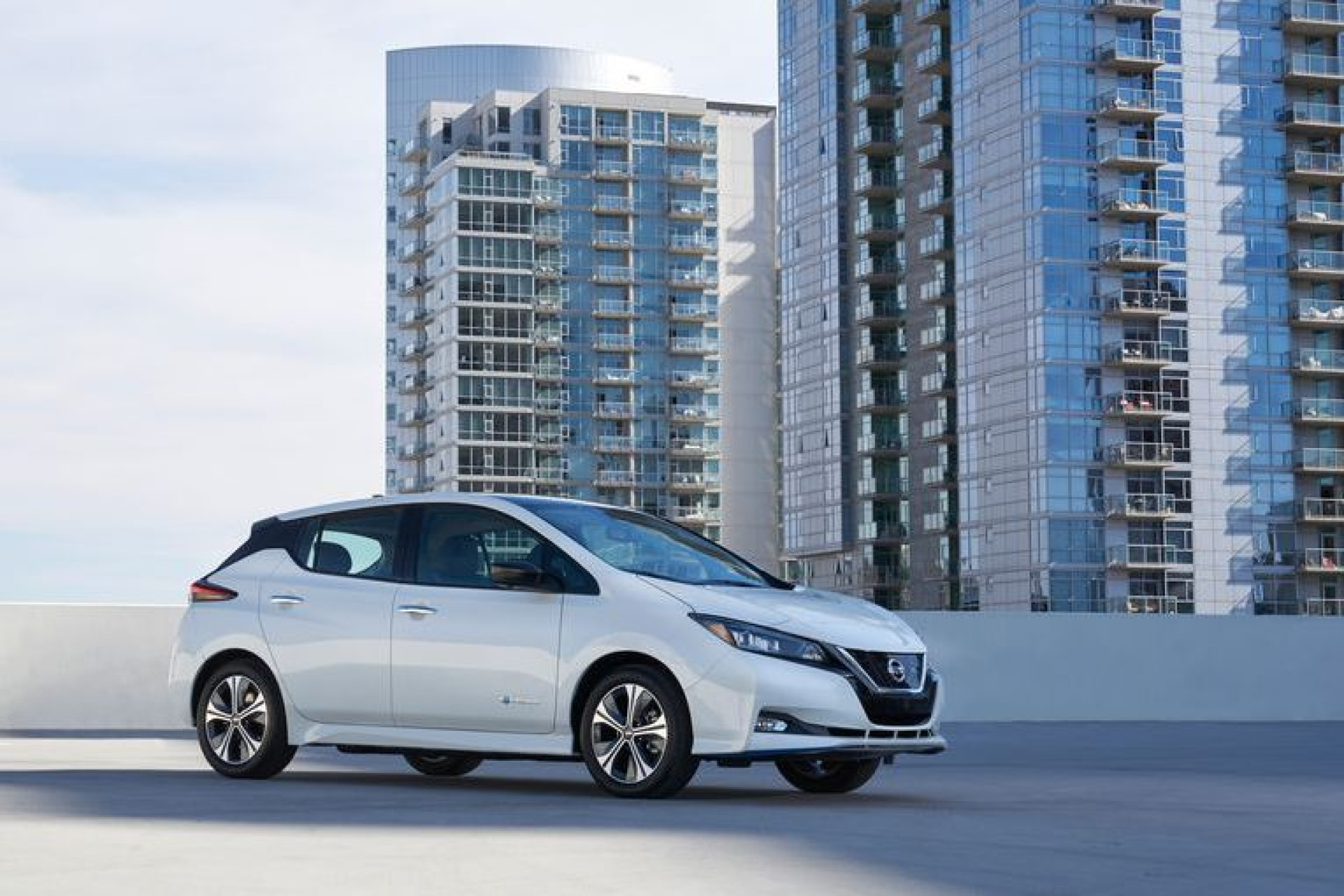 O novo Nissan Leaf dá-lhe mais de 300km de autonomia
