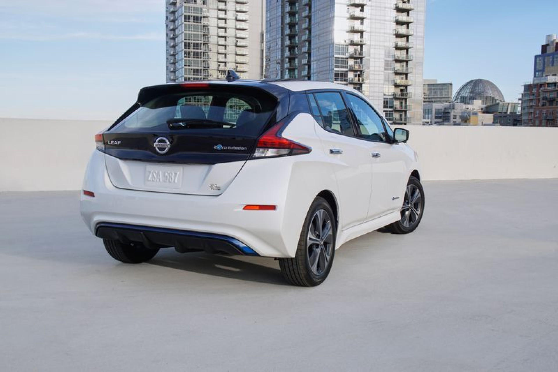 O novo Nissan Leaf dá-lhe mais de 300km de autonomia