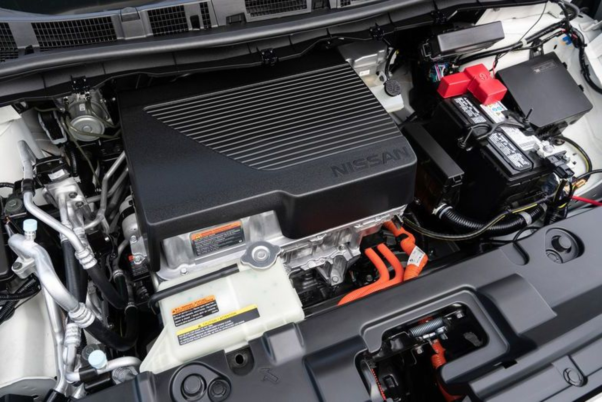 O novo Nissan Leaf dá-lhe mais de 300km de autonomia