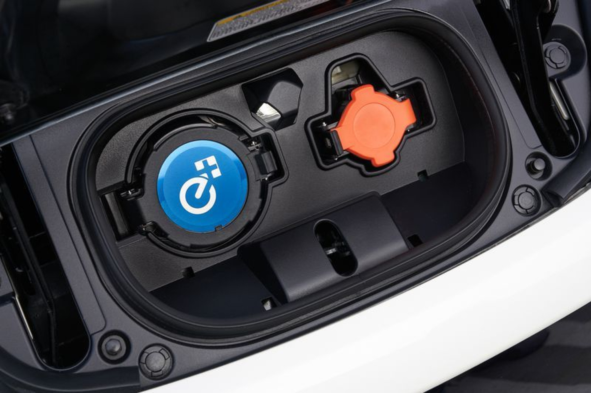 O novo Nissan Leaf dá-lhe mais de 300km de autonomia