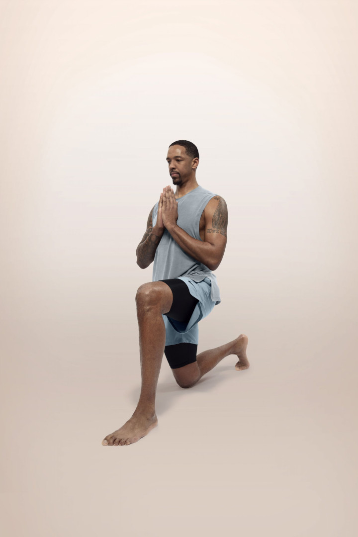 Fluidez e movimento. Nike lança primeira coleção para yoga