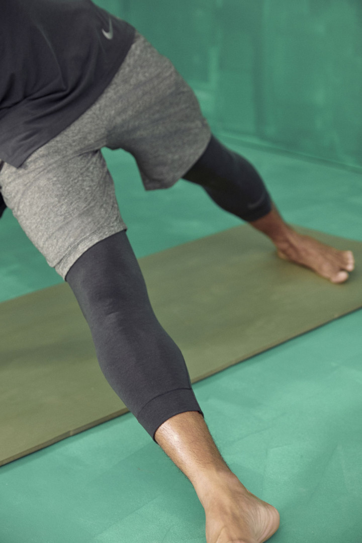 Fluidez e movimento. Nike lança primeira coleção para yoga