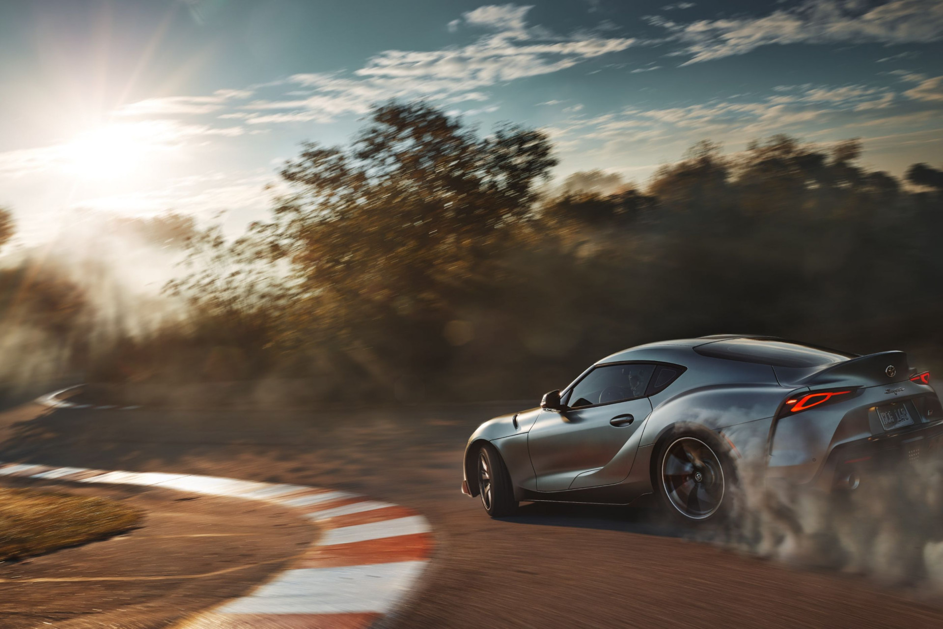 A espera chegou ao fim. Eis o Toyota GR Supra em todo o seu esplendor