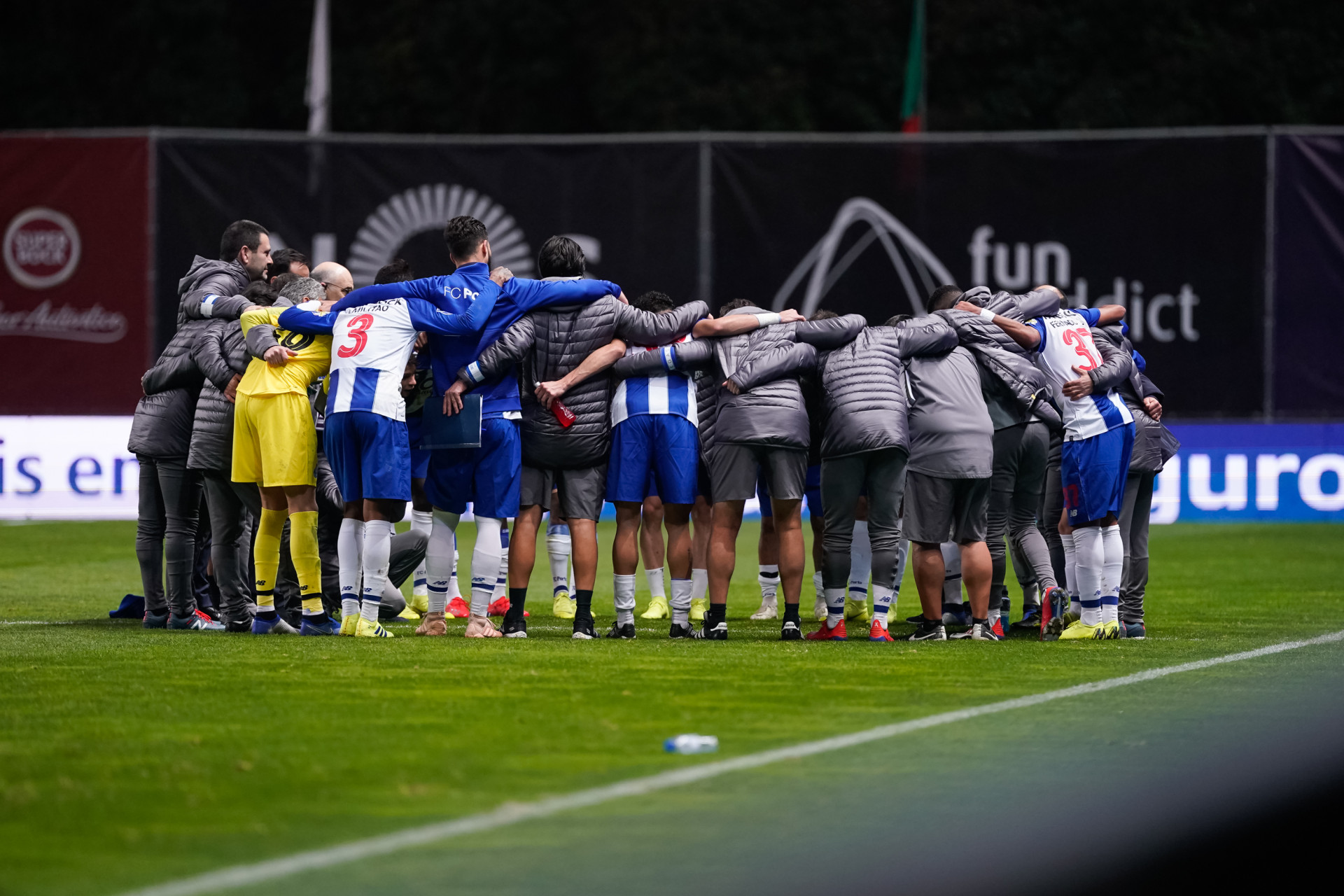 Benfica-FC Porto: As imagens que não viu na televisão
