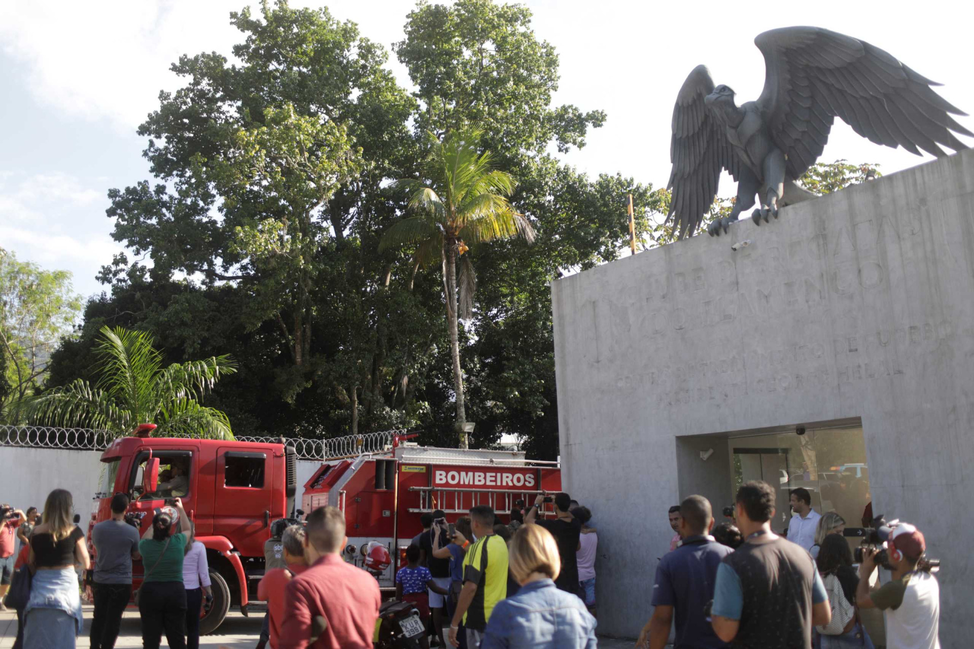 Assim ficou o centro de treinos do Flamengo após incêndio