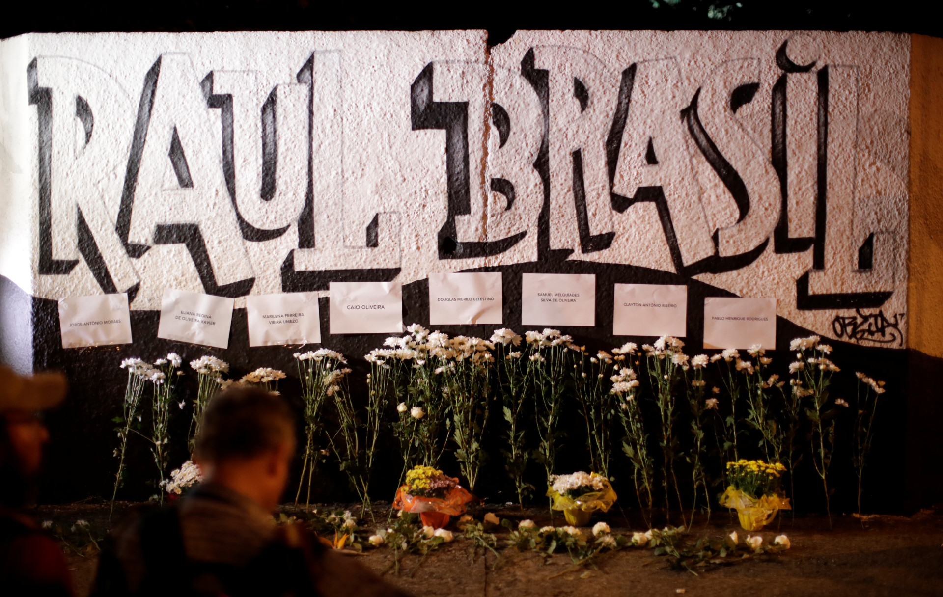 As imagens após o massacre que deixou o Brasil (novamente) de luto