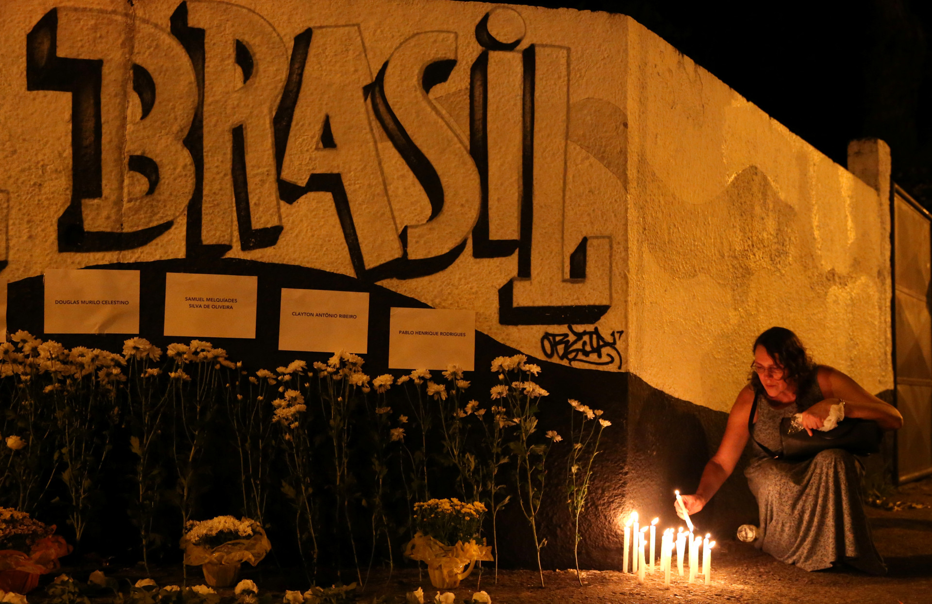 As imagens após o massacre que deixou o Brasil (novamente) de luto