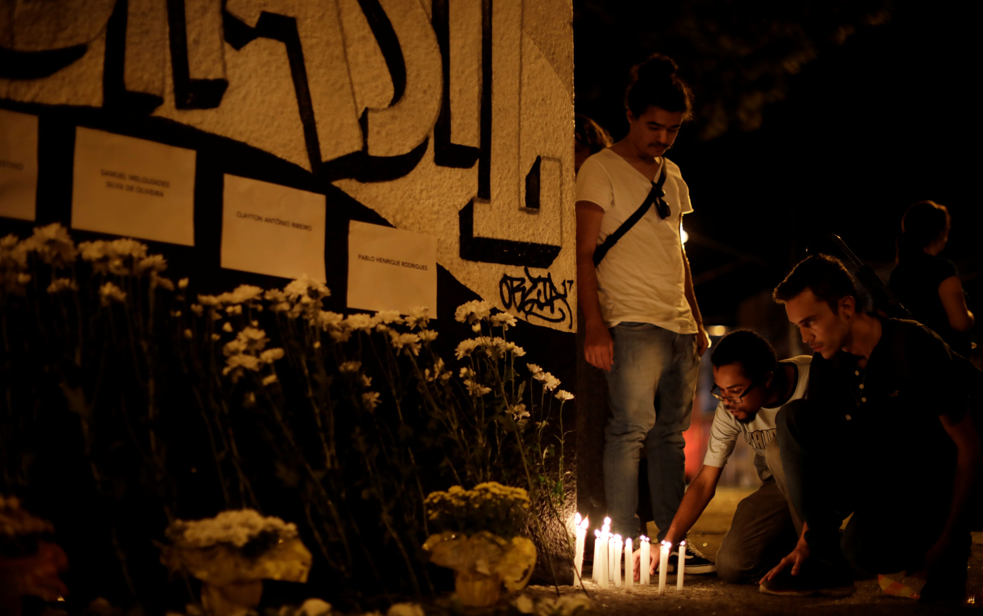 As imagens após o massacre que deixou o Brasil (novamente) de luto