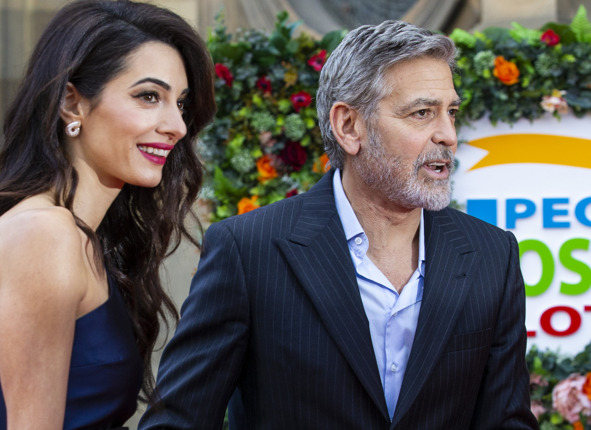 Este look de Amal Clooney é qualquer coisa (e deixou os fãs rendidos)